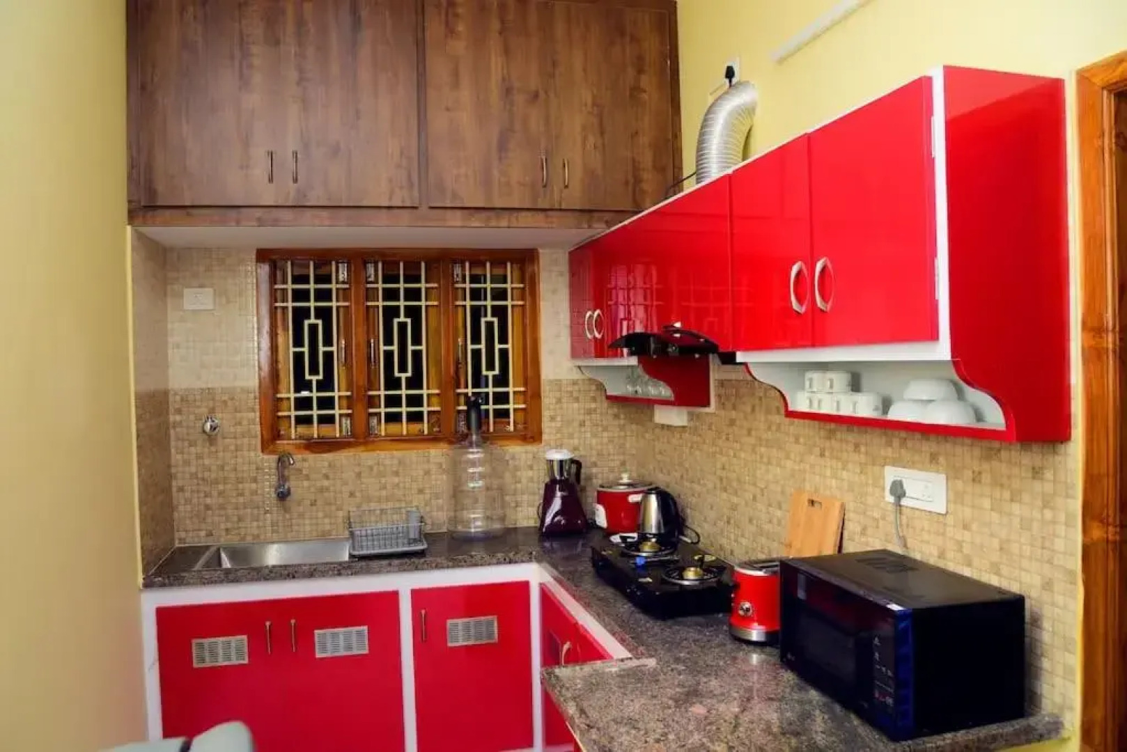 Sri Apartment 2BHK For Familys Couples Parking A1