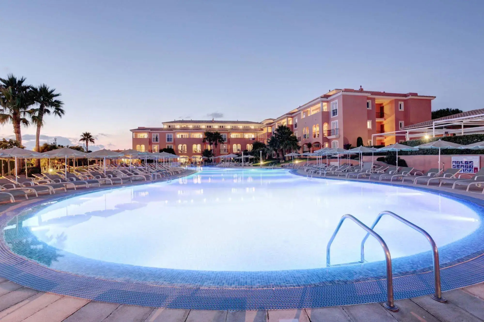 Grupotel Macarella Suites & Spa