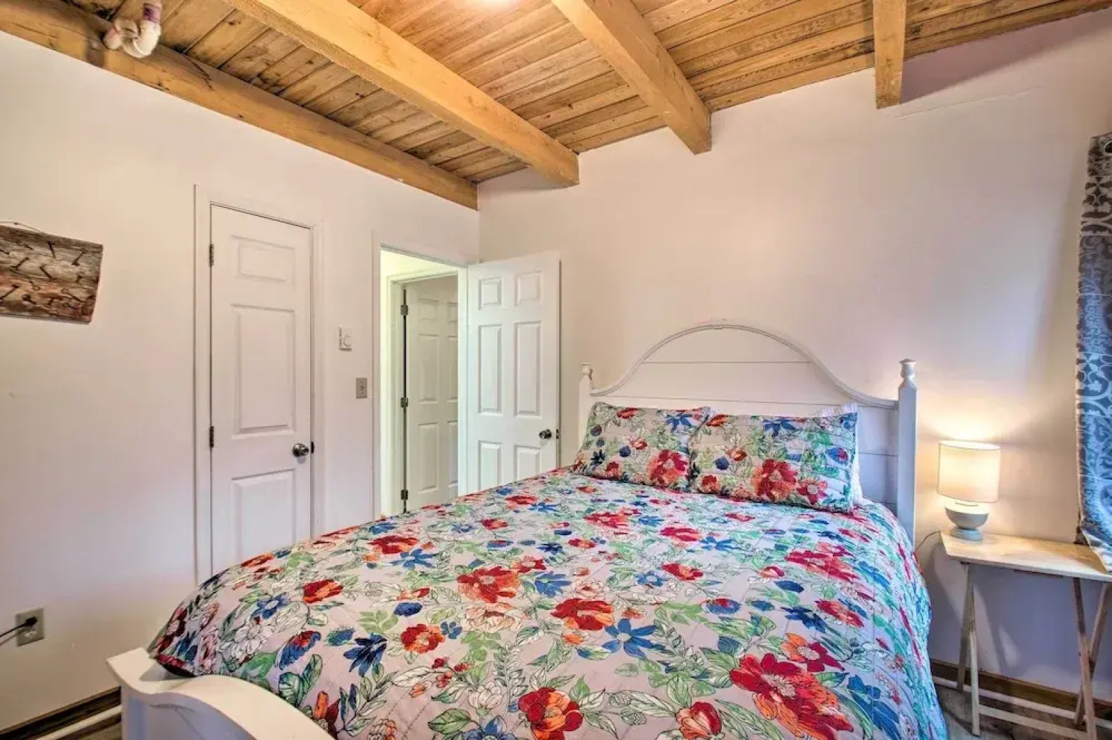 Wintergreen Home w/ Deck - Near Skiing & Hiking!