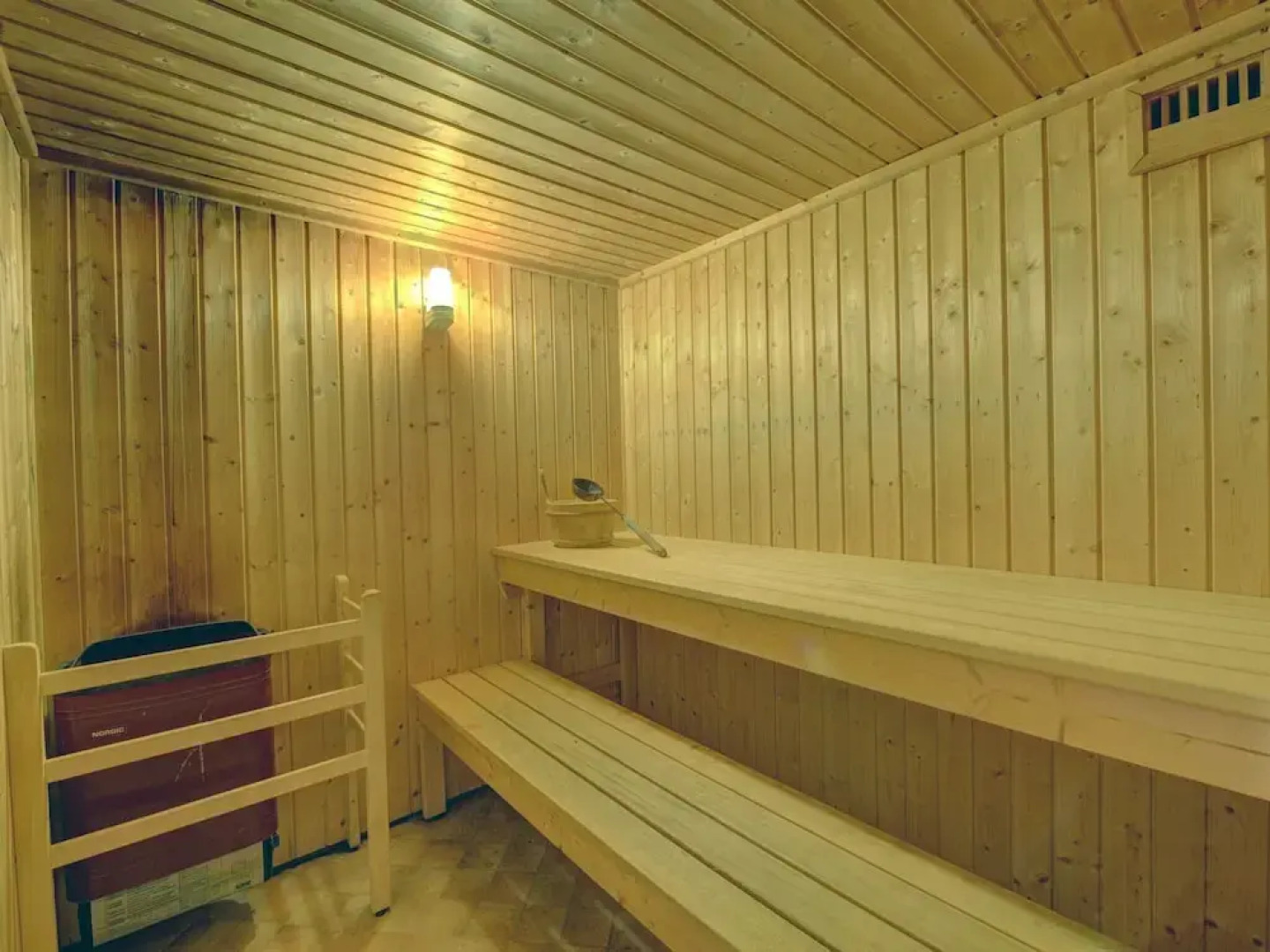 Wonderful Holiday Home With Beautiful Views and Sliding Doors to a Luxury Terrace