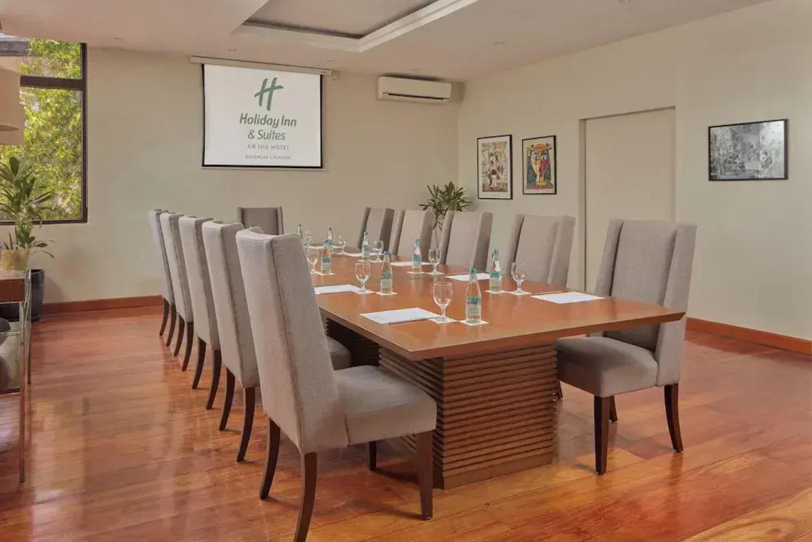 Holiday Inn & Suites Batangas Limapark by IHG