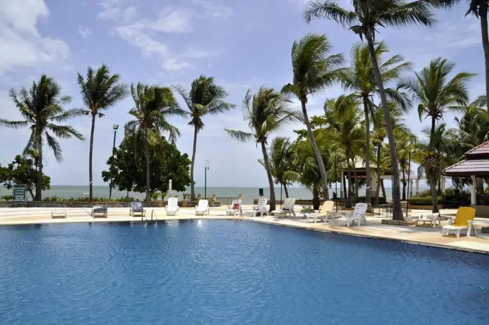 Sunshine Beach Condotel