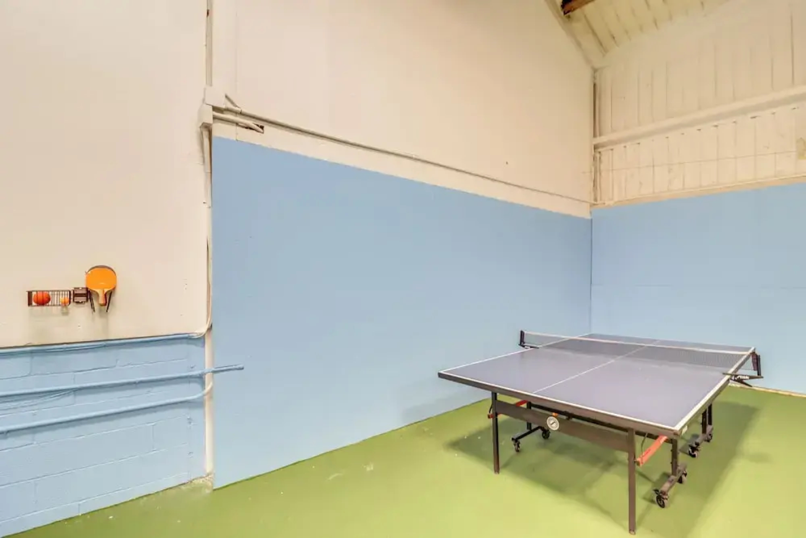 Community Indoor Pool: Tannersville Townhome