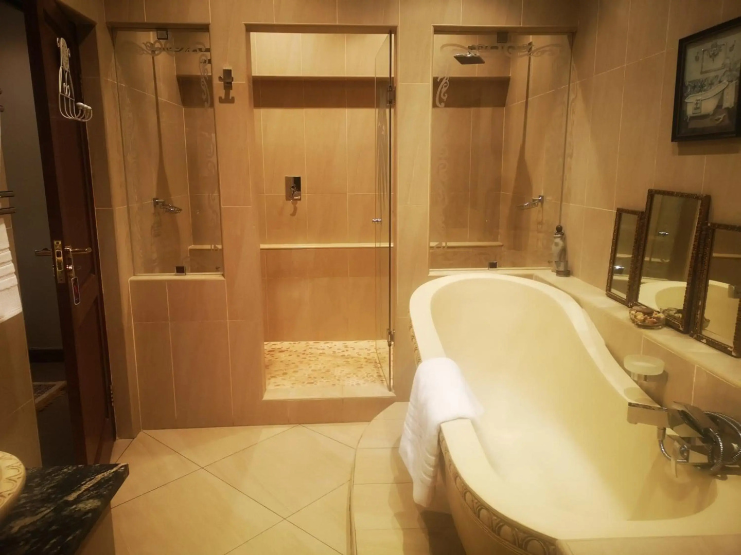 Bristow Luxury Suites