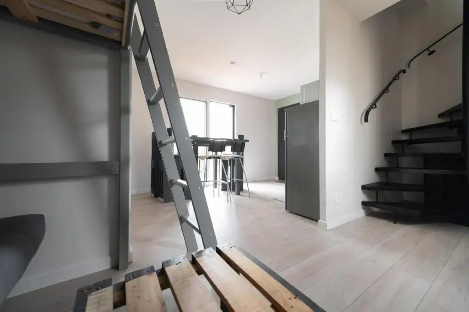 Lot en Dock 3 logements atypiques et écologiques en vallée de la Dordogne