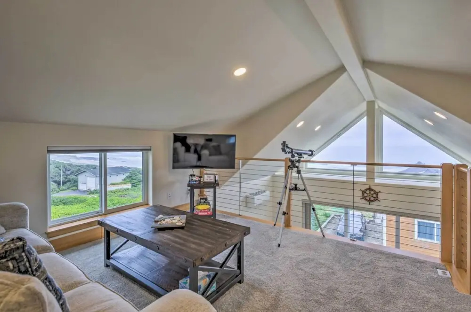 Chic Beachfront Abode w/ Balcony & Beach Access!