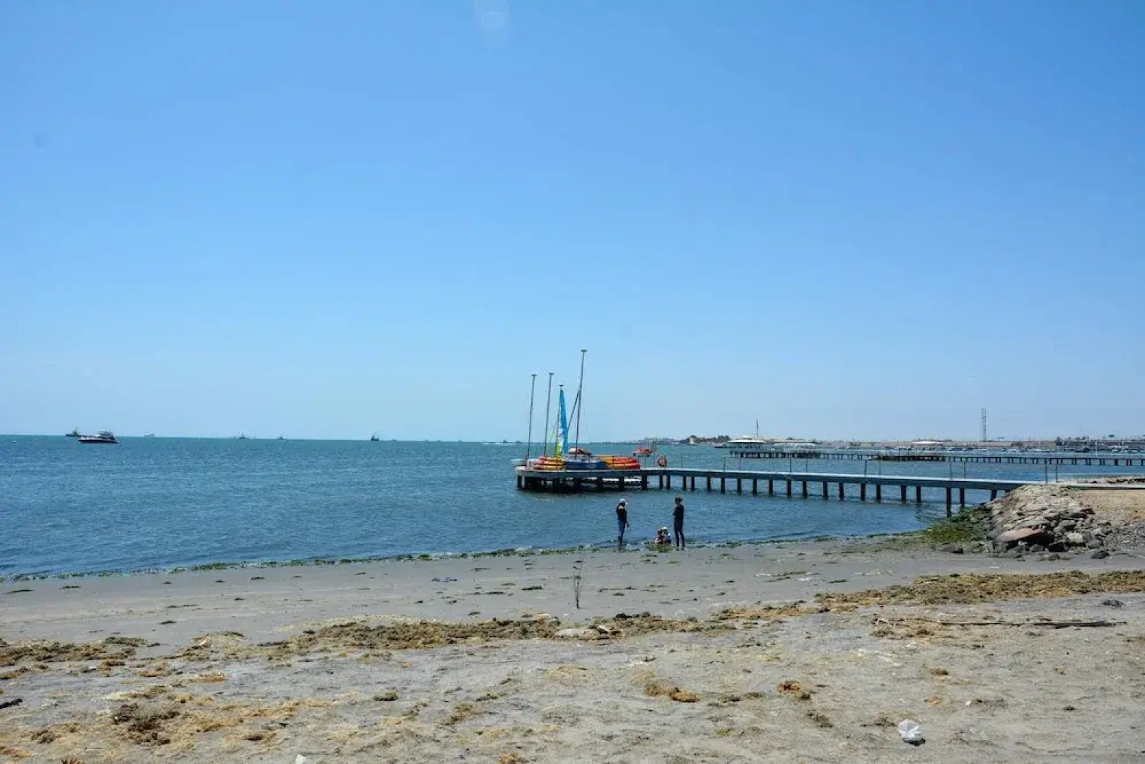 w Modern 5BR With Private Pool in Paracas