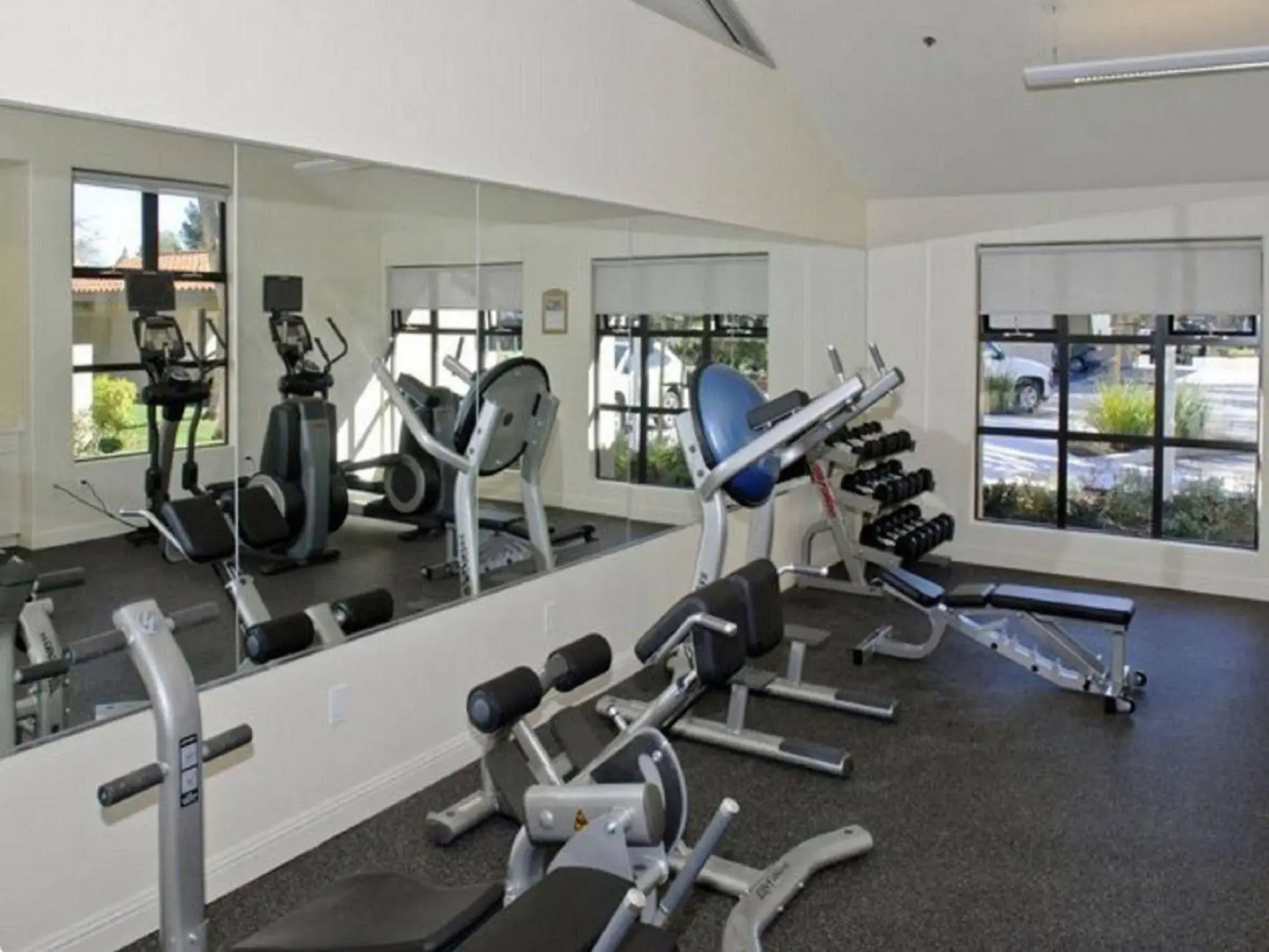 Global Luxury Suites at Villa Street