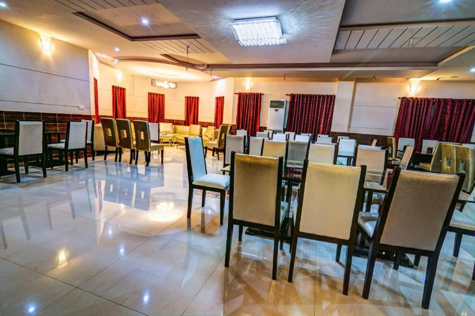 Midway Hotel & Restaurant