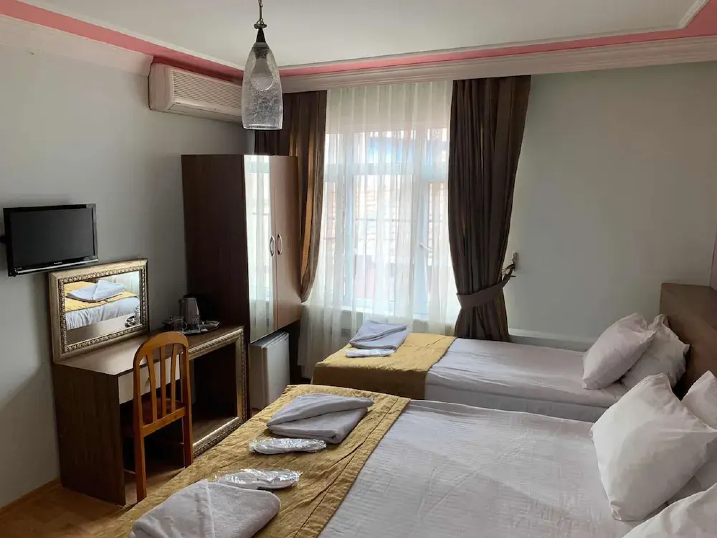 Yakut Hotel