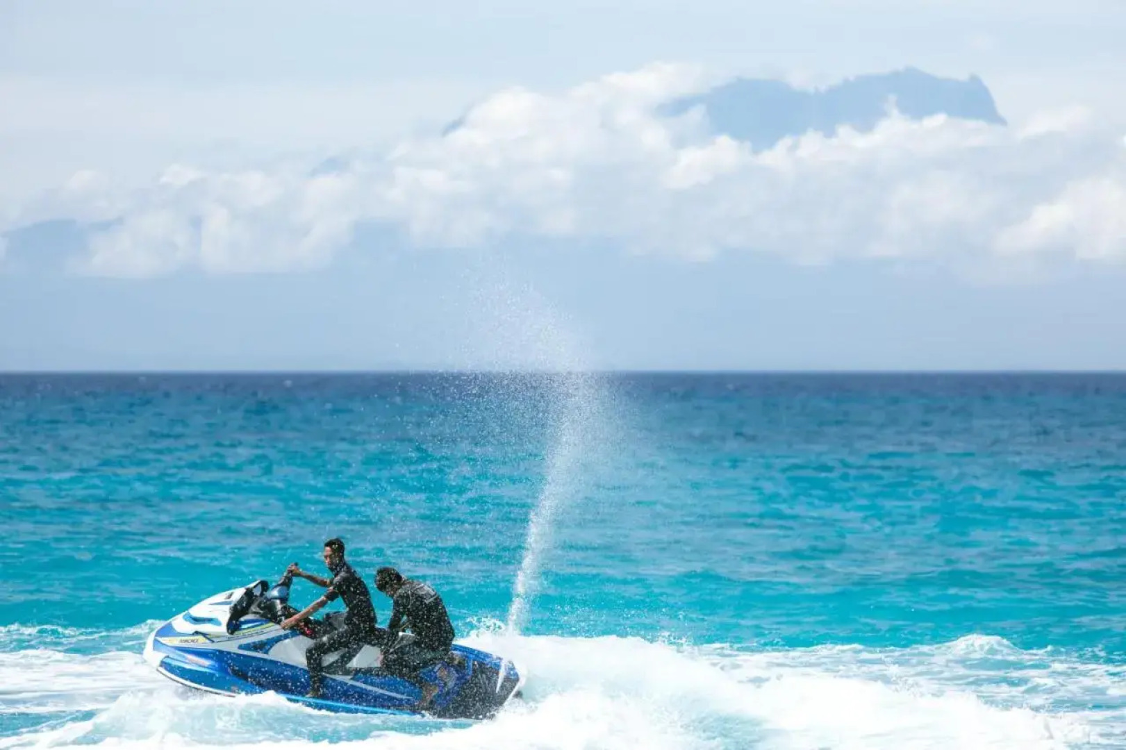 Mari Mari Backpackers Lodge, Mantanani Island