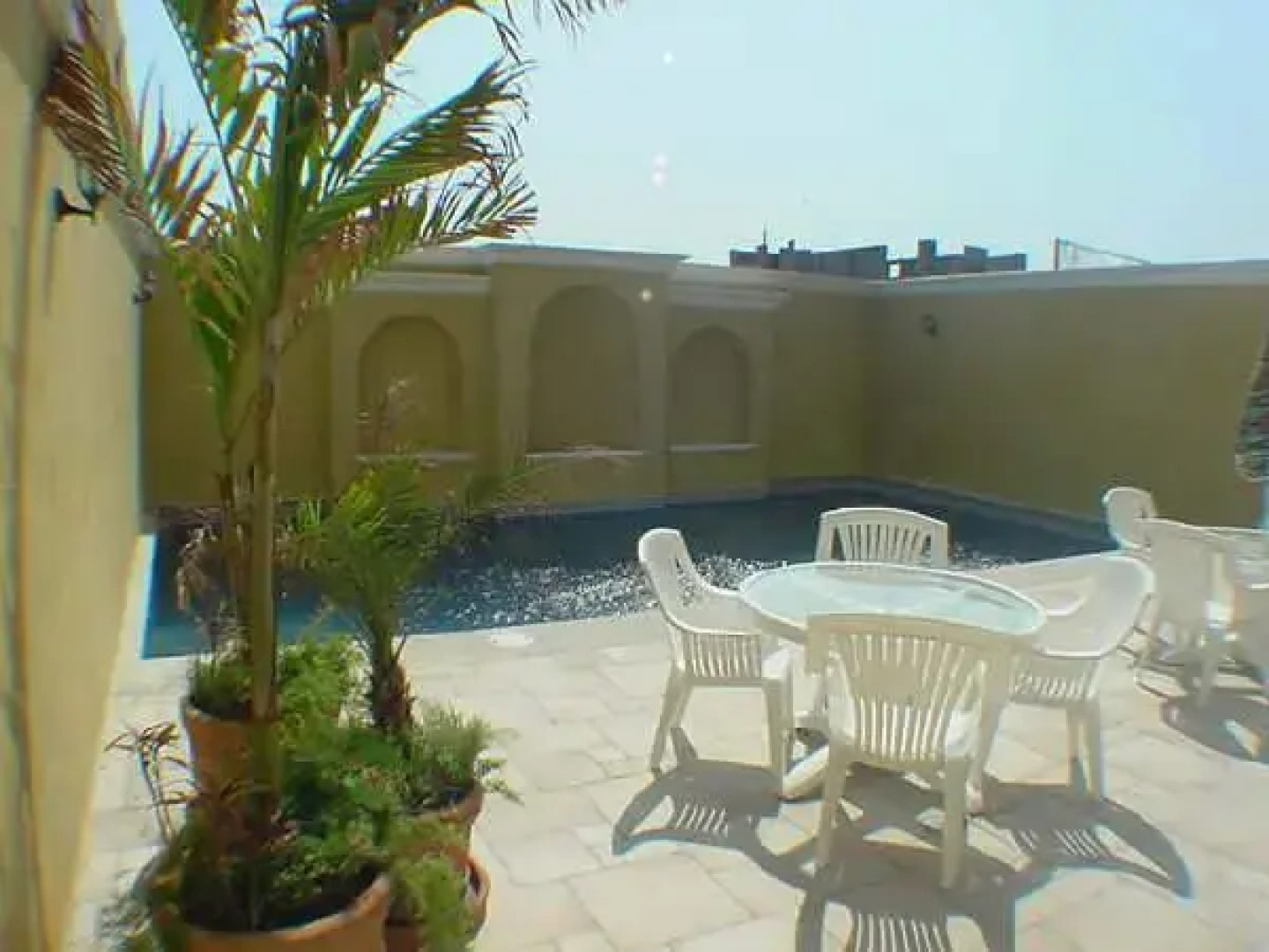 Casa Real Hotel & Suites