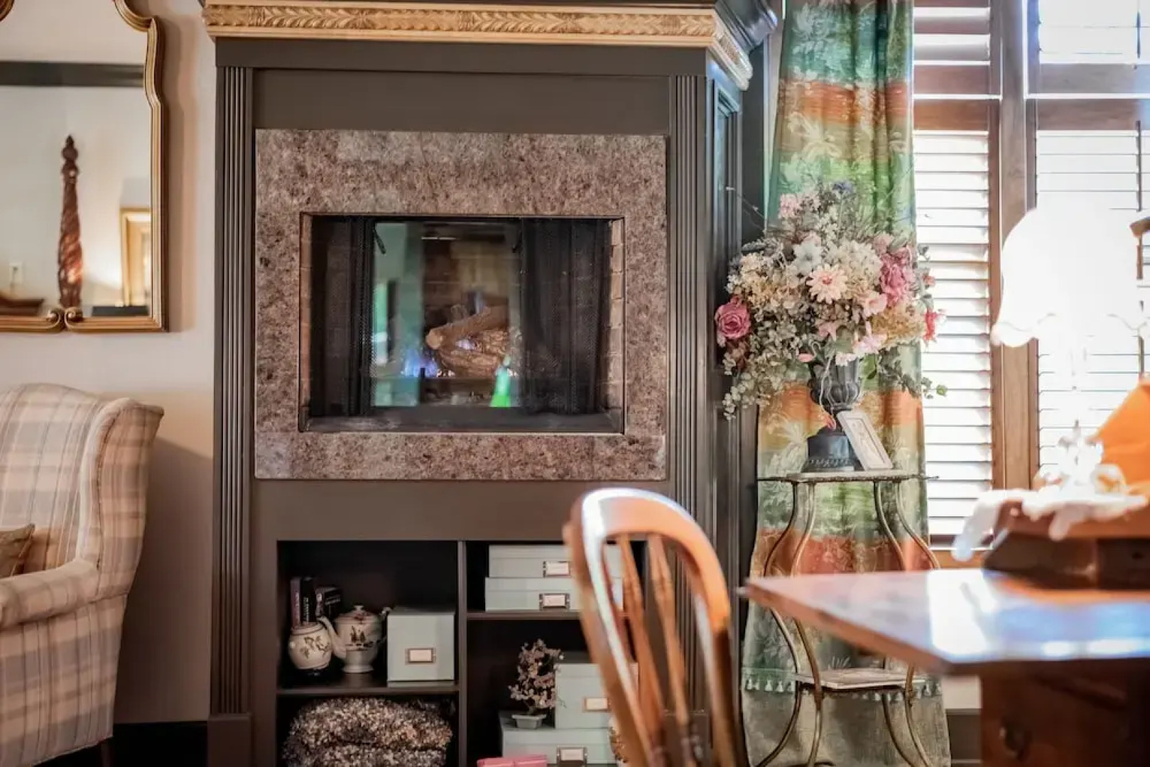 The Rusted Poppy Inn