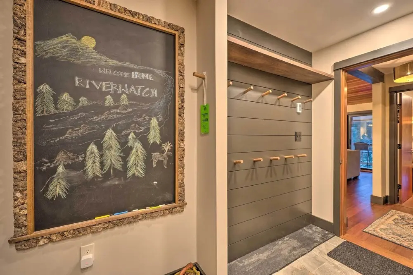 Riverfront Lincoln Condo: 1 Mi to Loon Mountain!
