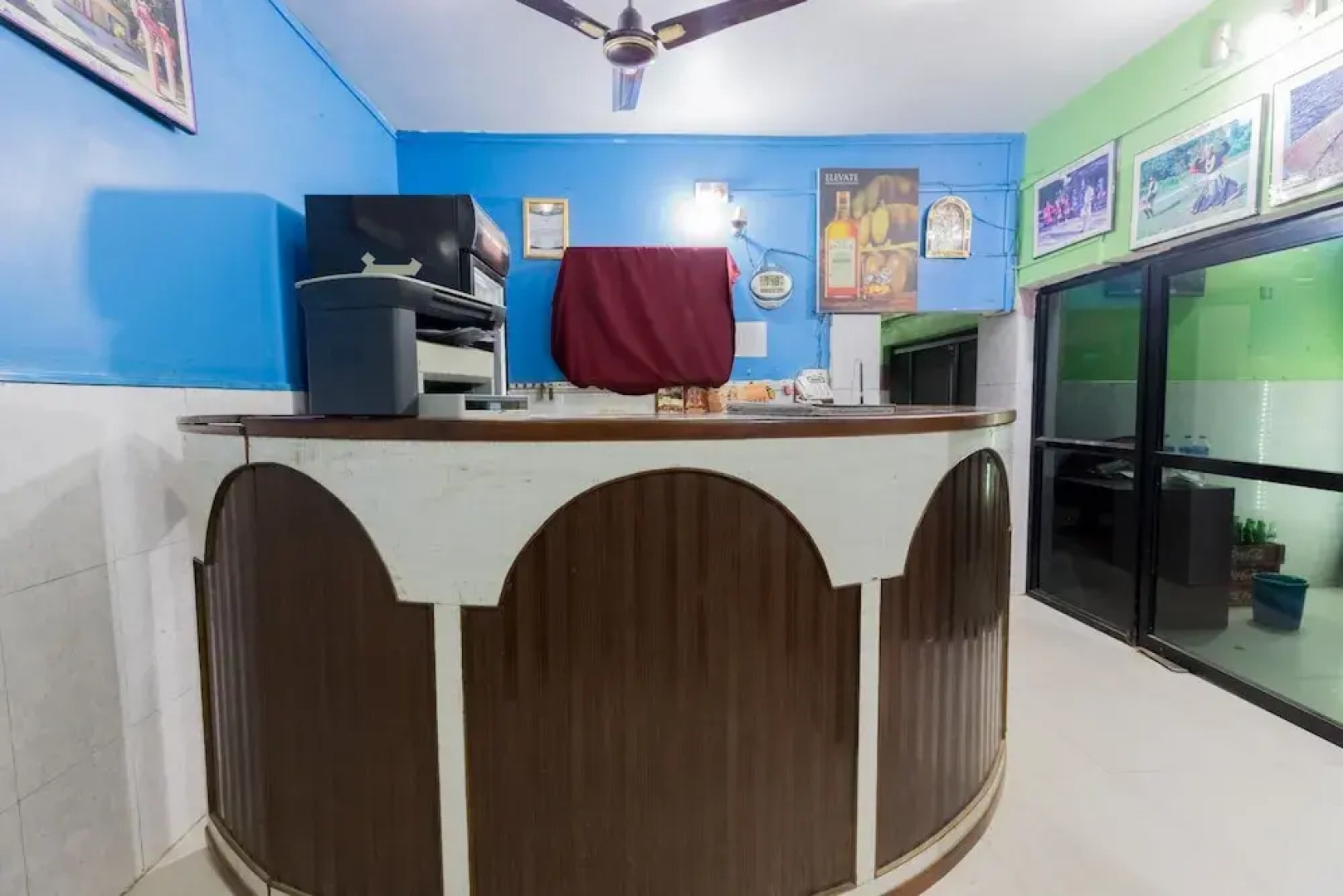 SPOT ON 617 Hotel Hemant