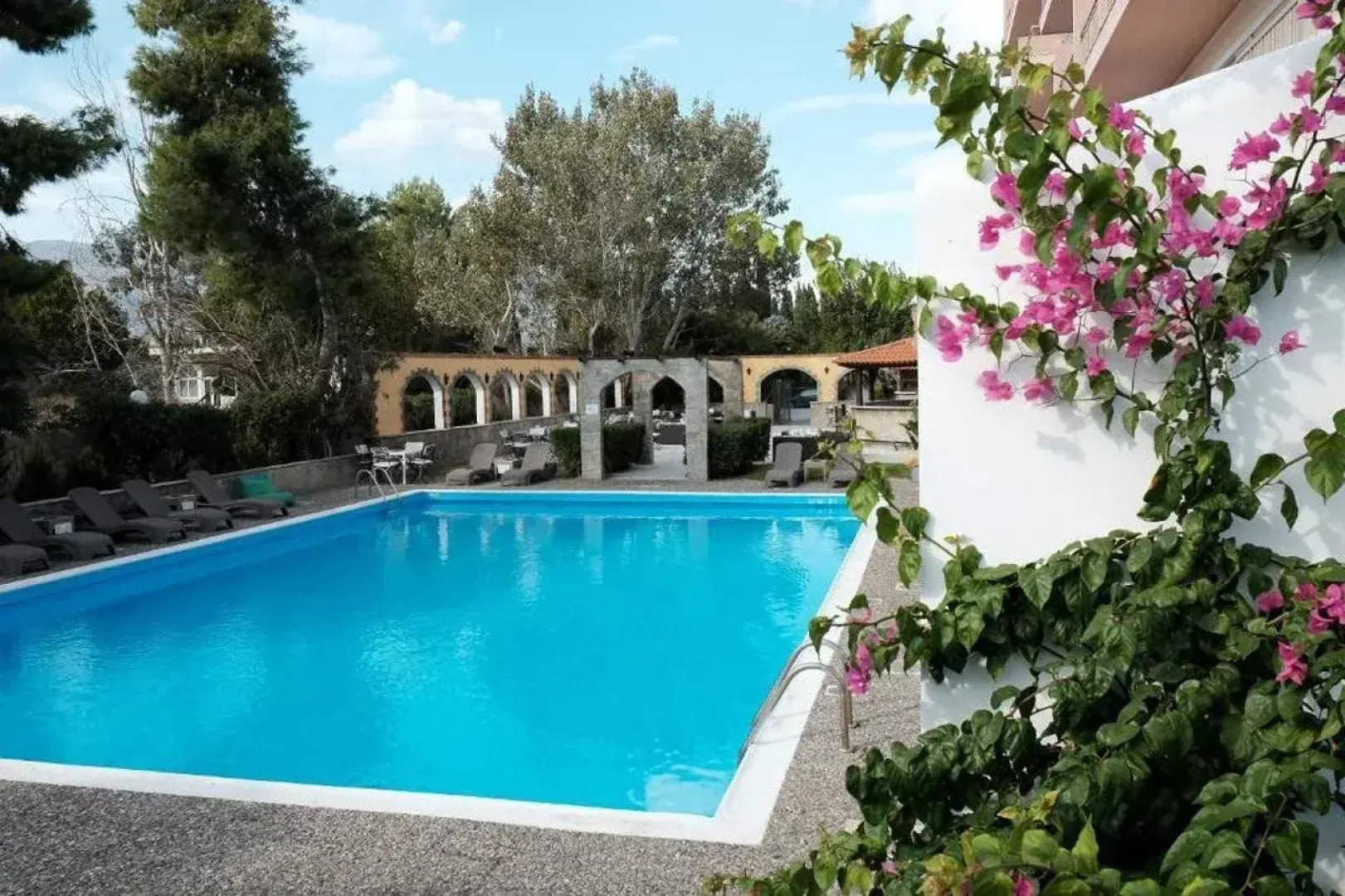 Stefania Beach Resort