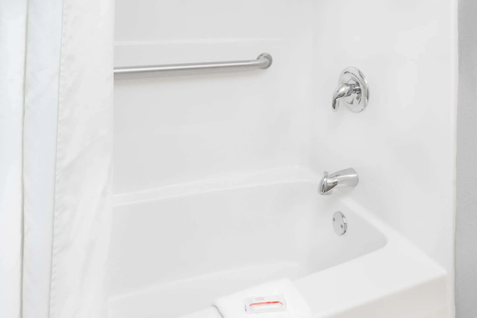 Super 8 by Wyndham Morton Grove/Chicago