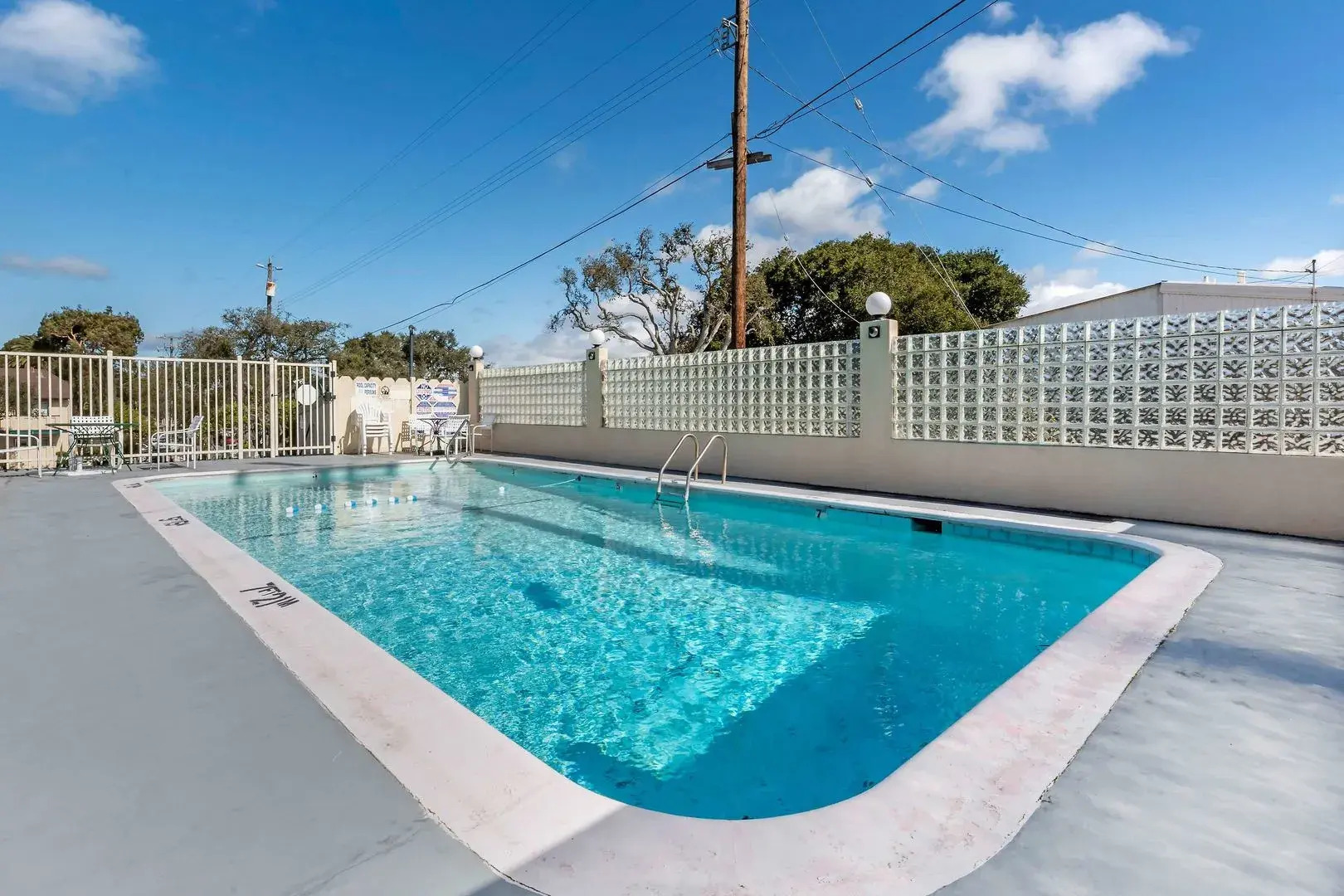 Scottish Fairway Inn