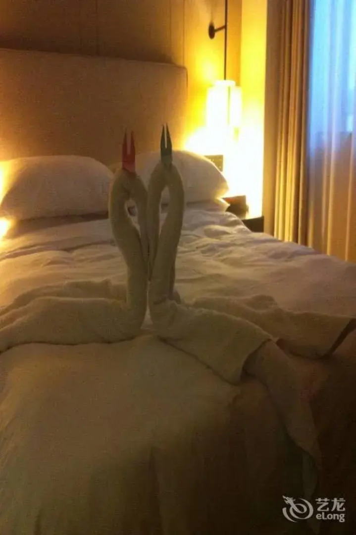 Maritime Hotel (Zhengzhou Century Amusement Park Zhongyuan Tower)