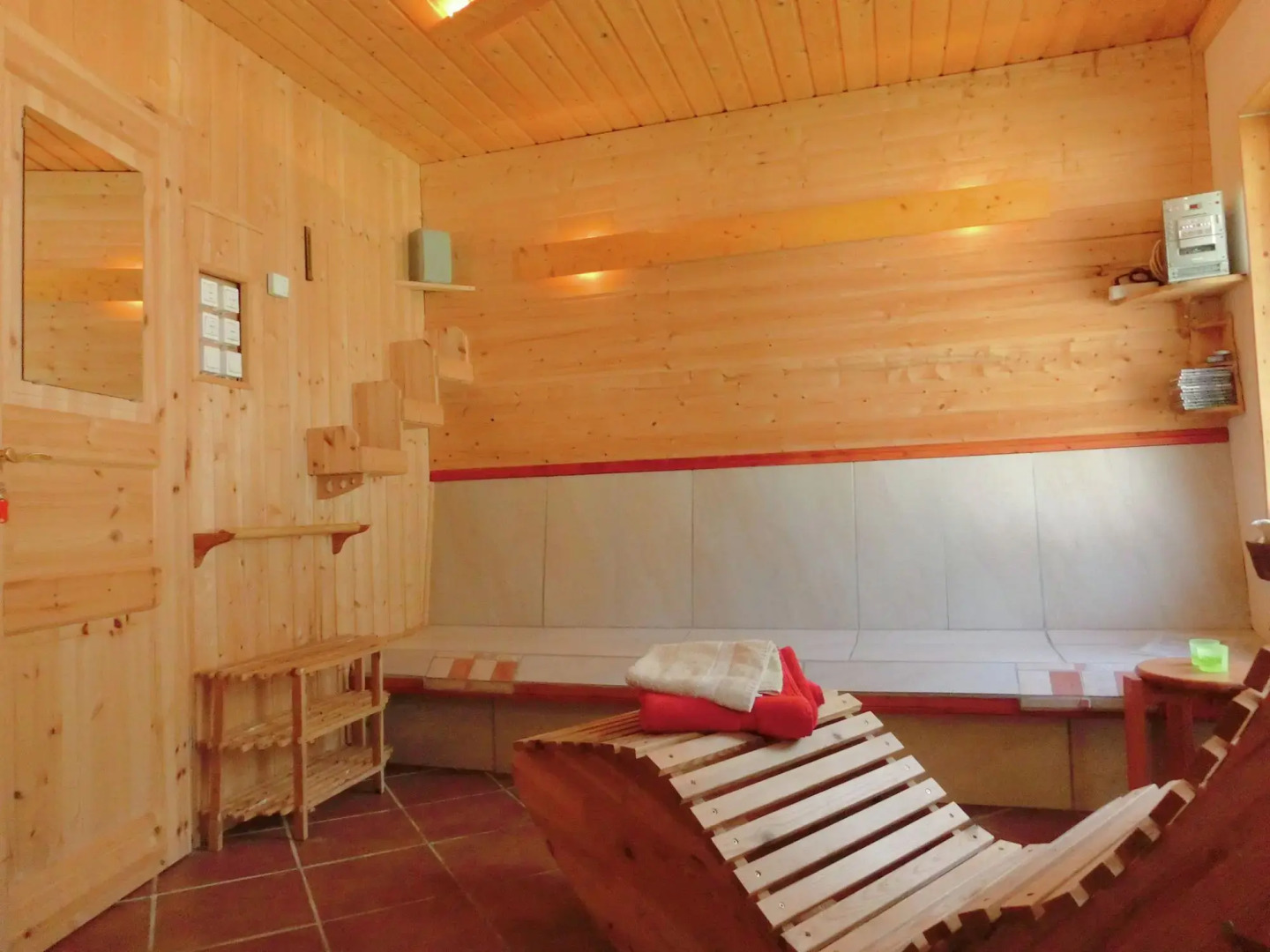 Cosy Apartment With Covered Porch