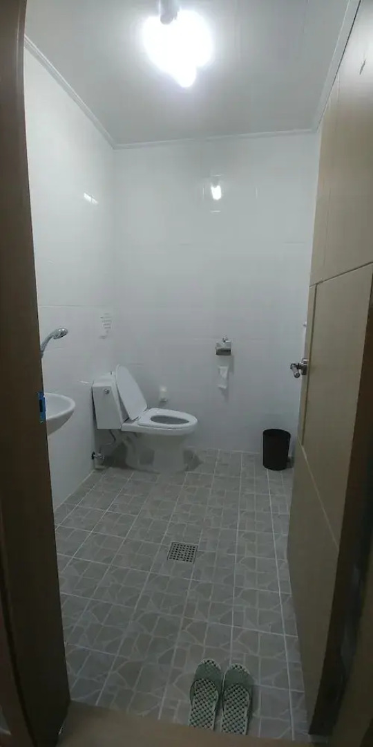 Ninano Guesthouse - Hostel