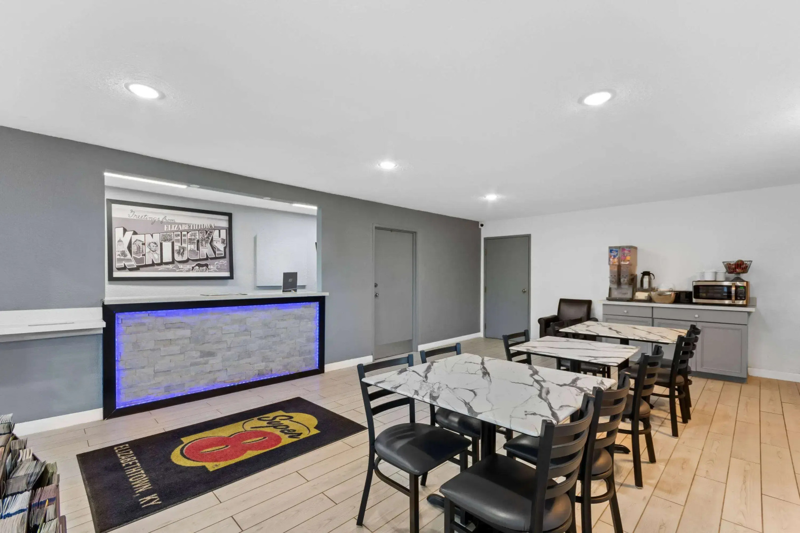 Super 8 by Wyndham Elizabethtown