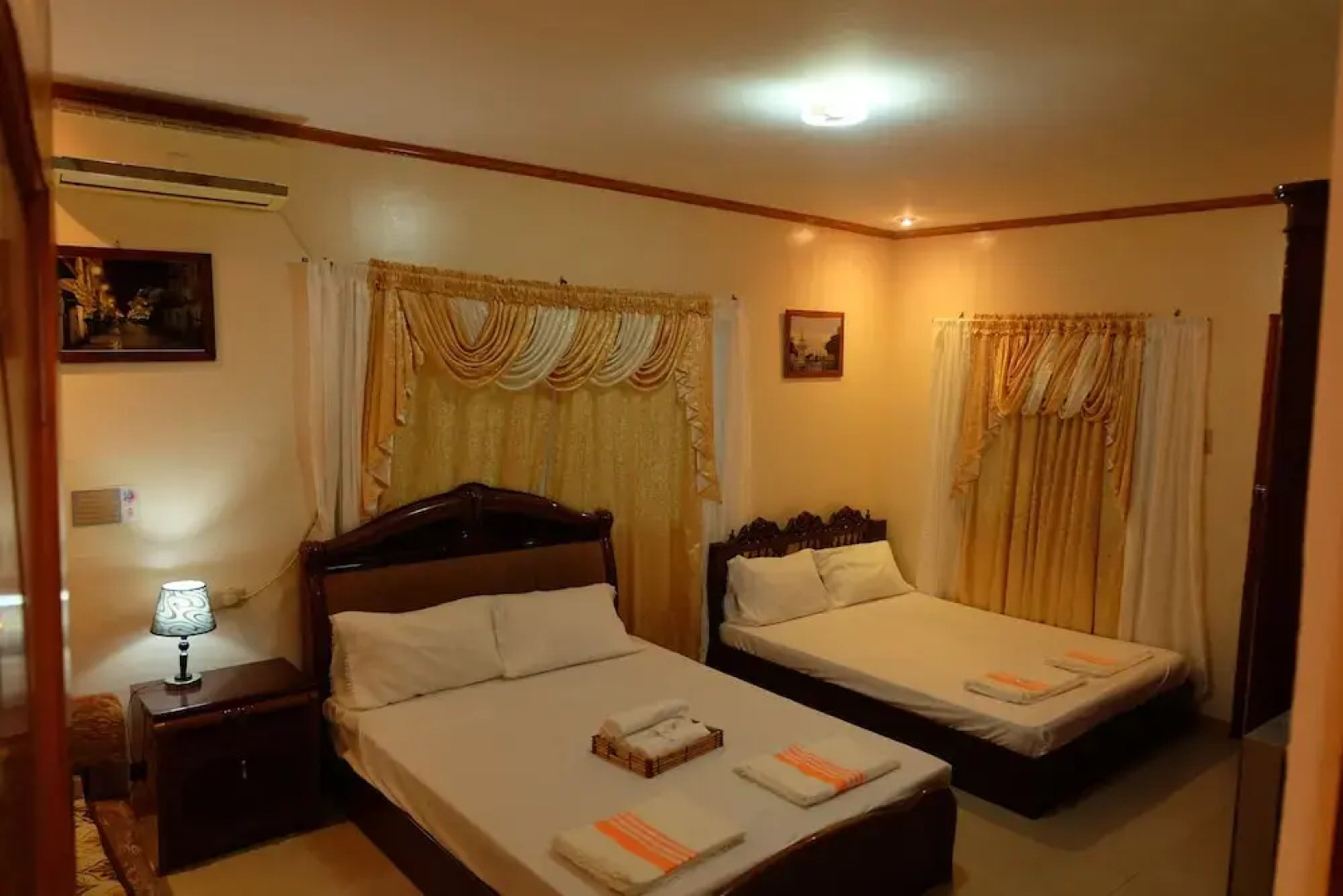 The Orange House - Vigan Villa