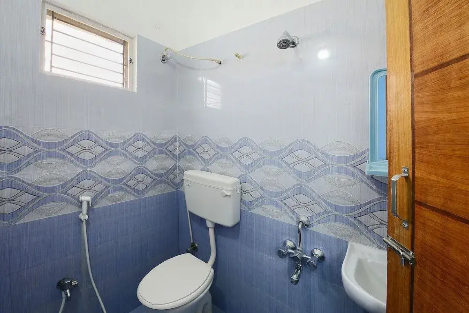 OYO 8053 Banu Residency