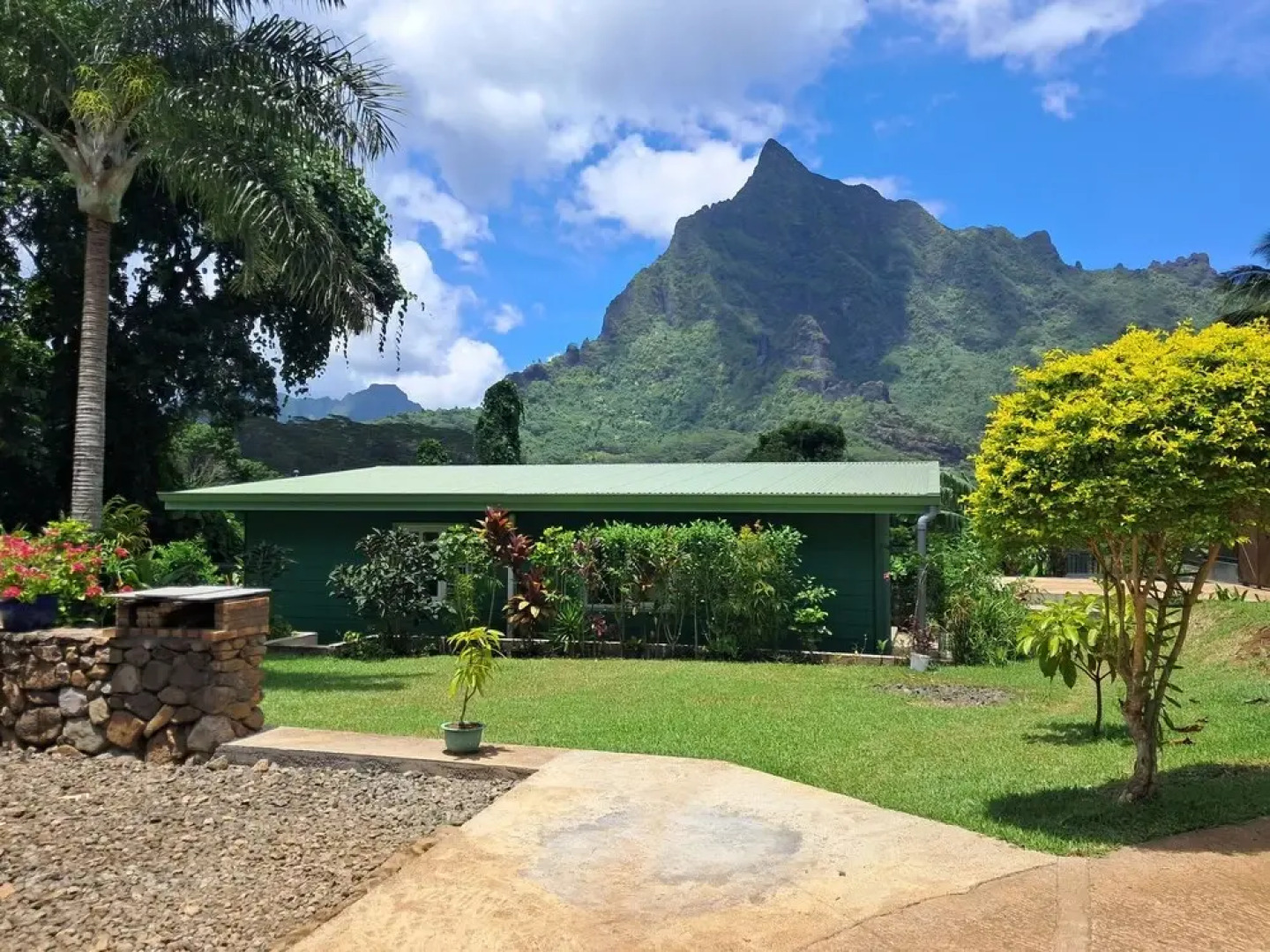 Moorea - Paopao Pool Mountain