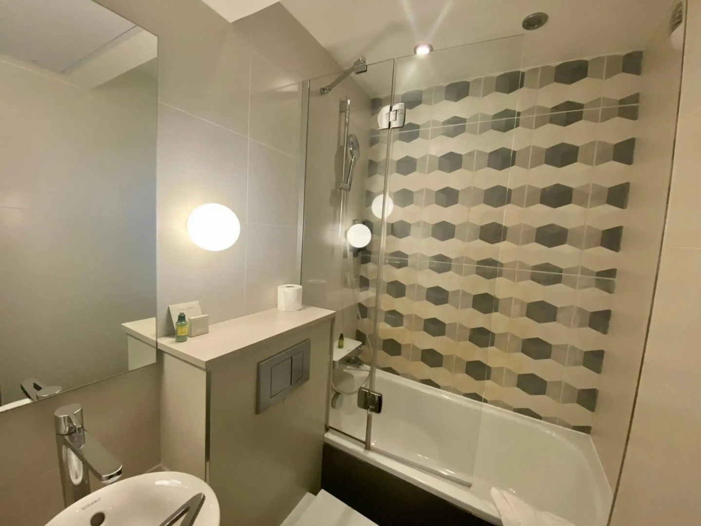 The Chemists’ Club Hotel