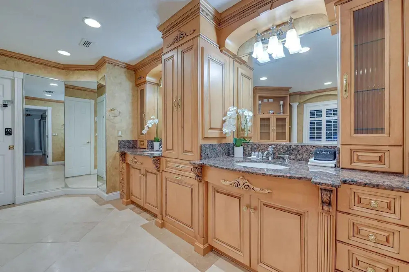 Palm Harbor Vacation Rental: 7 Mi to Beach!