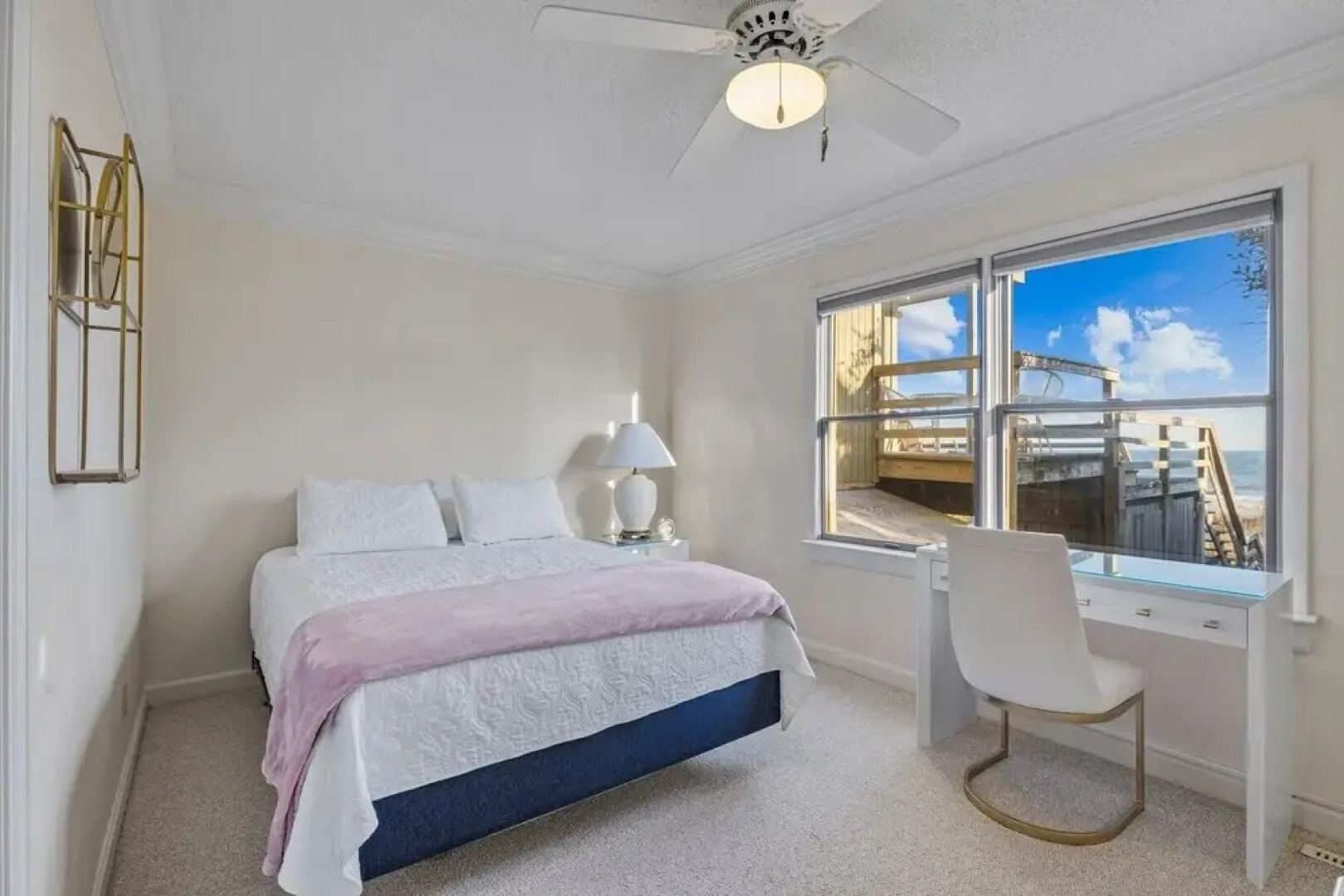 The Green Flash 4 Bedroom Home by RedAwning