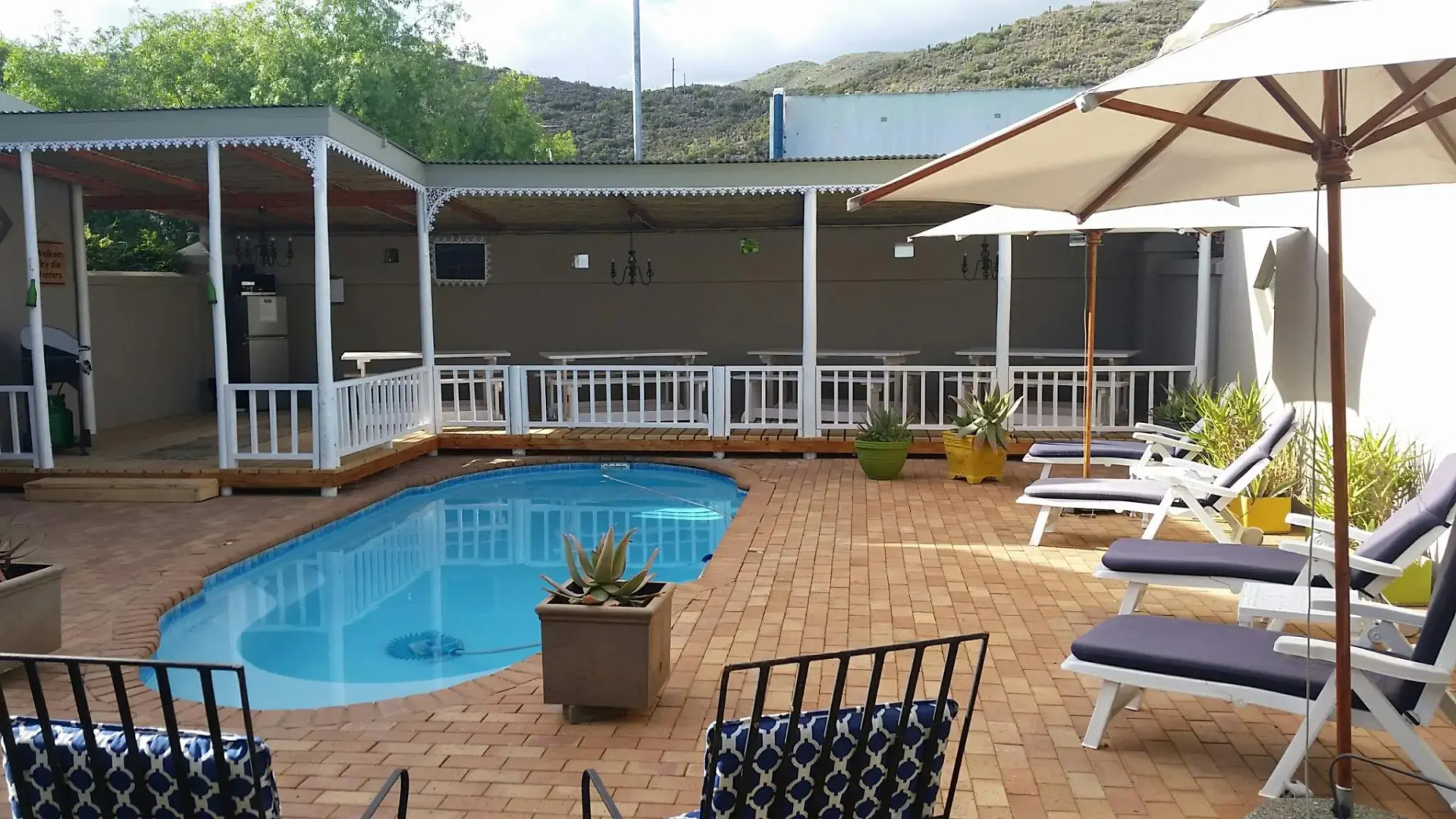 Housemartin Guest Lodge