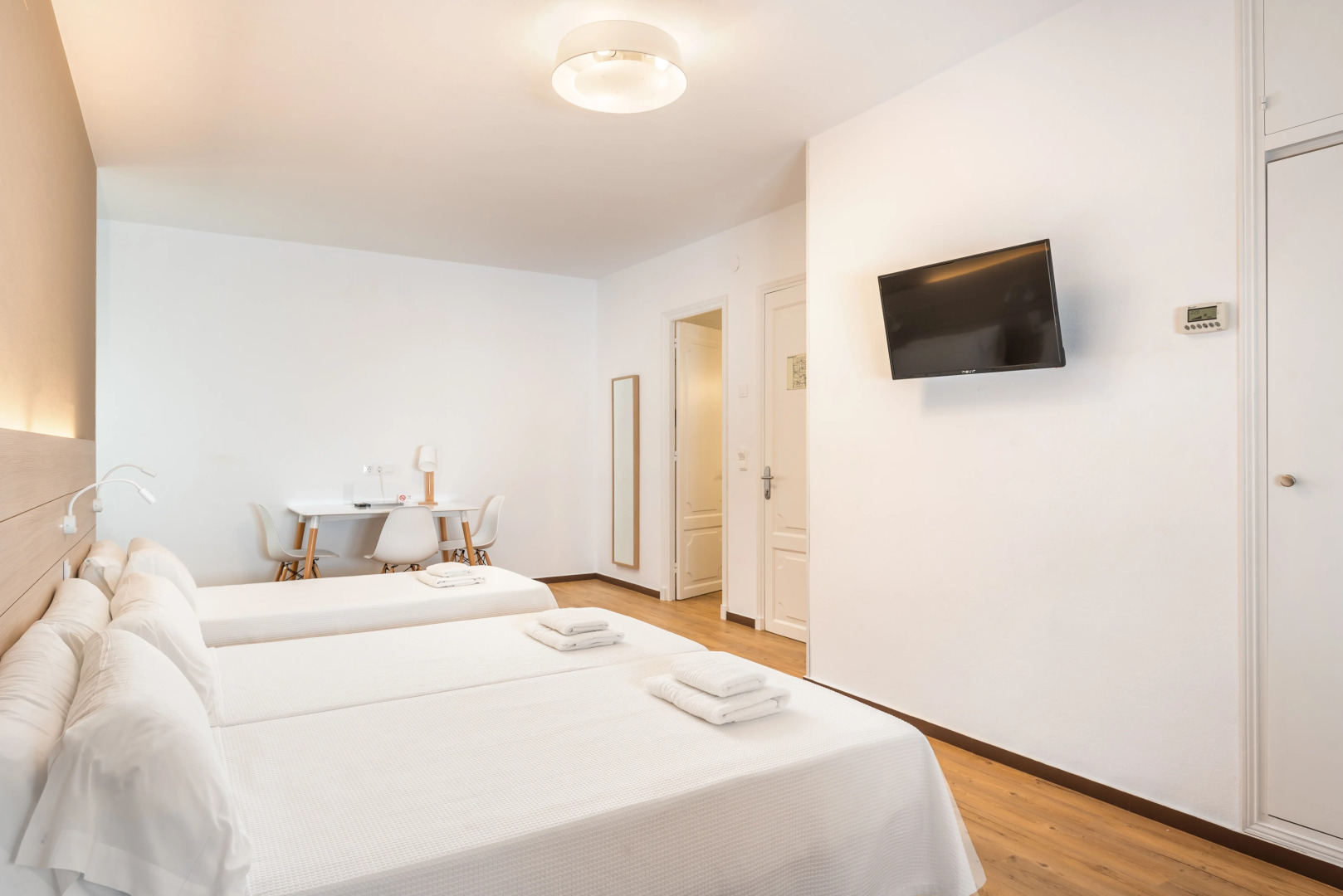 Hostal Jume - Urban Rooms