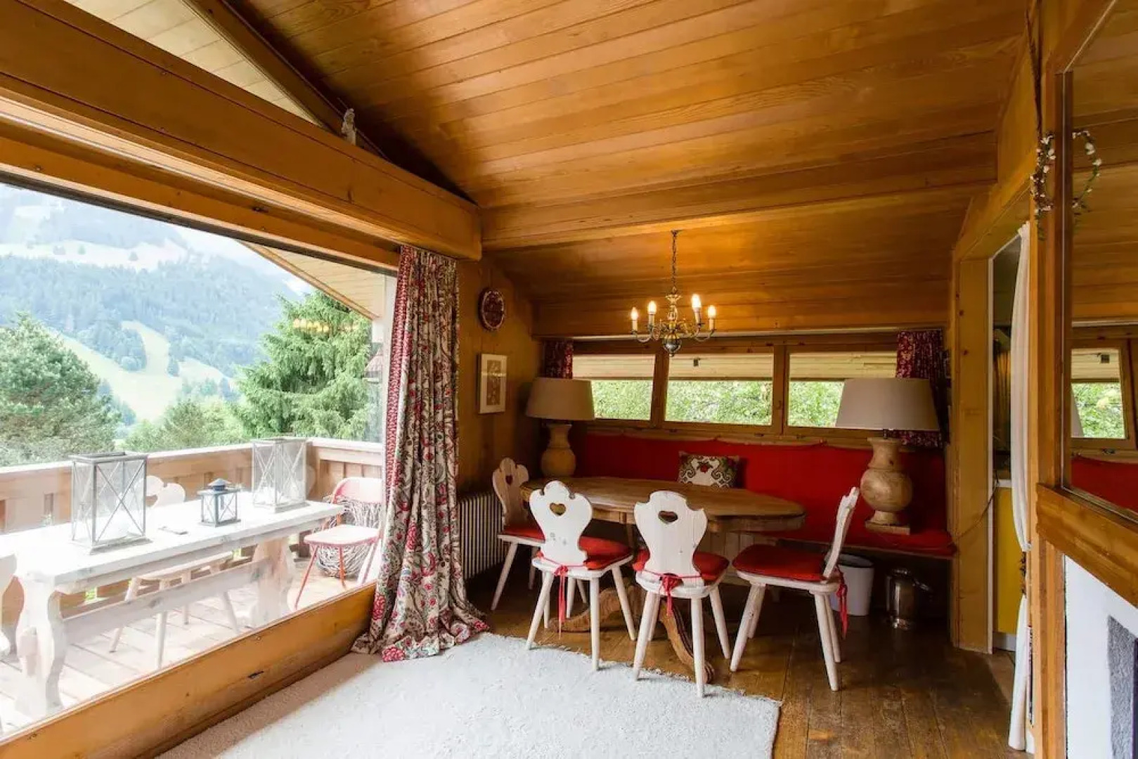 Alp Sunrise - Top View Cosy Chalet