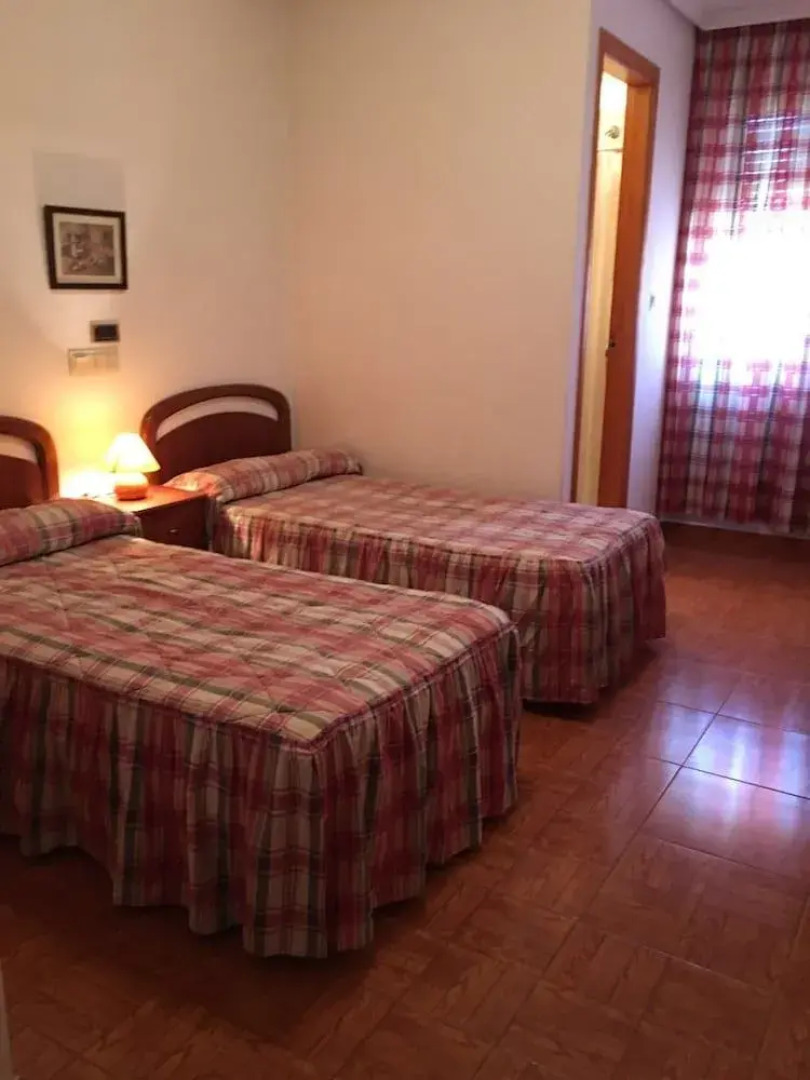 Hostal Restaurante Los Chopos