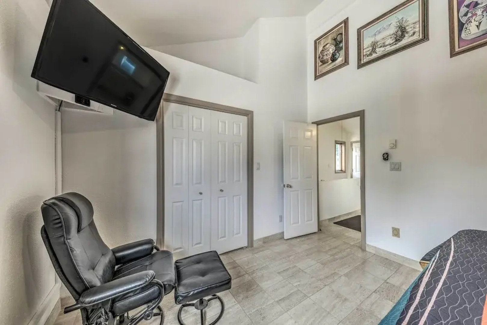 Cozy Cloudcroft Townhome ~ 1 Mi to Burro Ave!