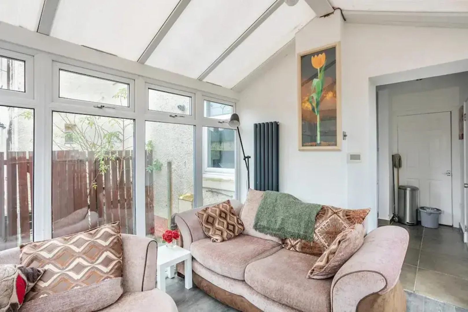 Captivating 2-bed House in Hamilton With Jacuzzi