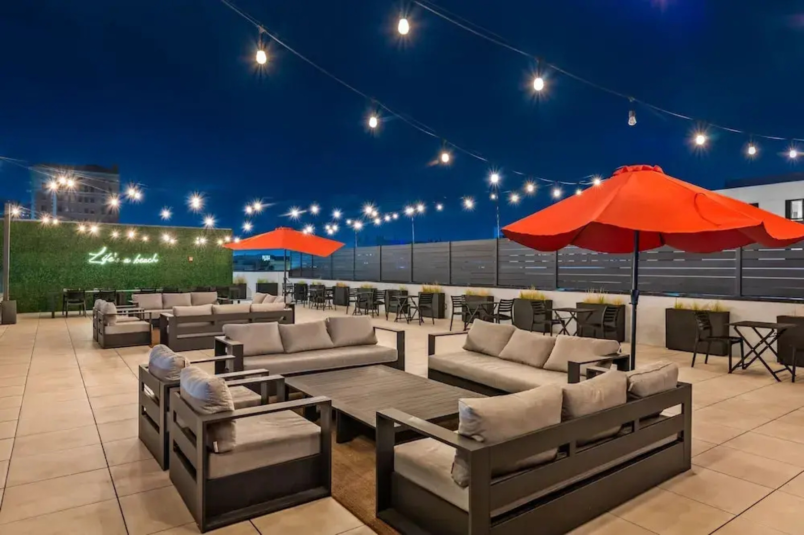 Hotel Mai Downtown Long Beach