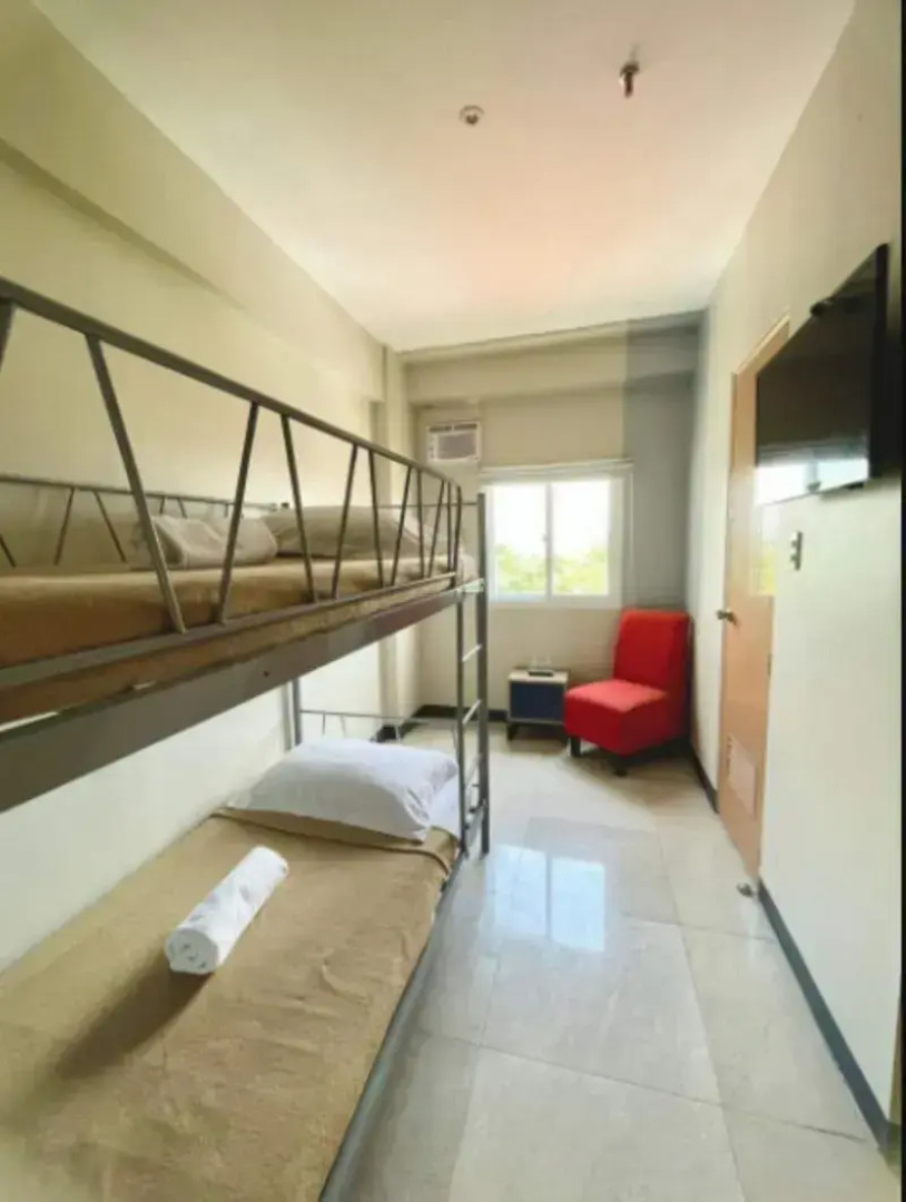 Vaccinated Staff - 823 Stay Inn