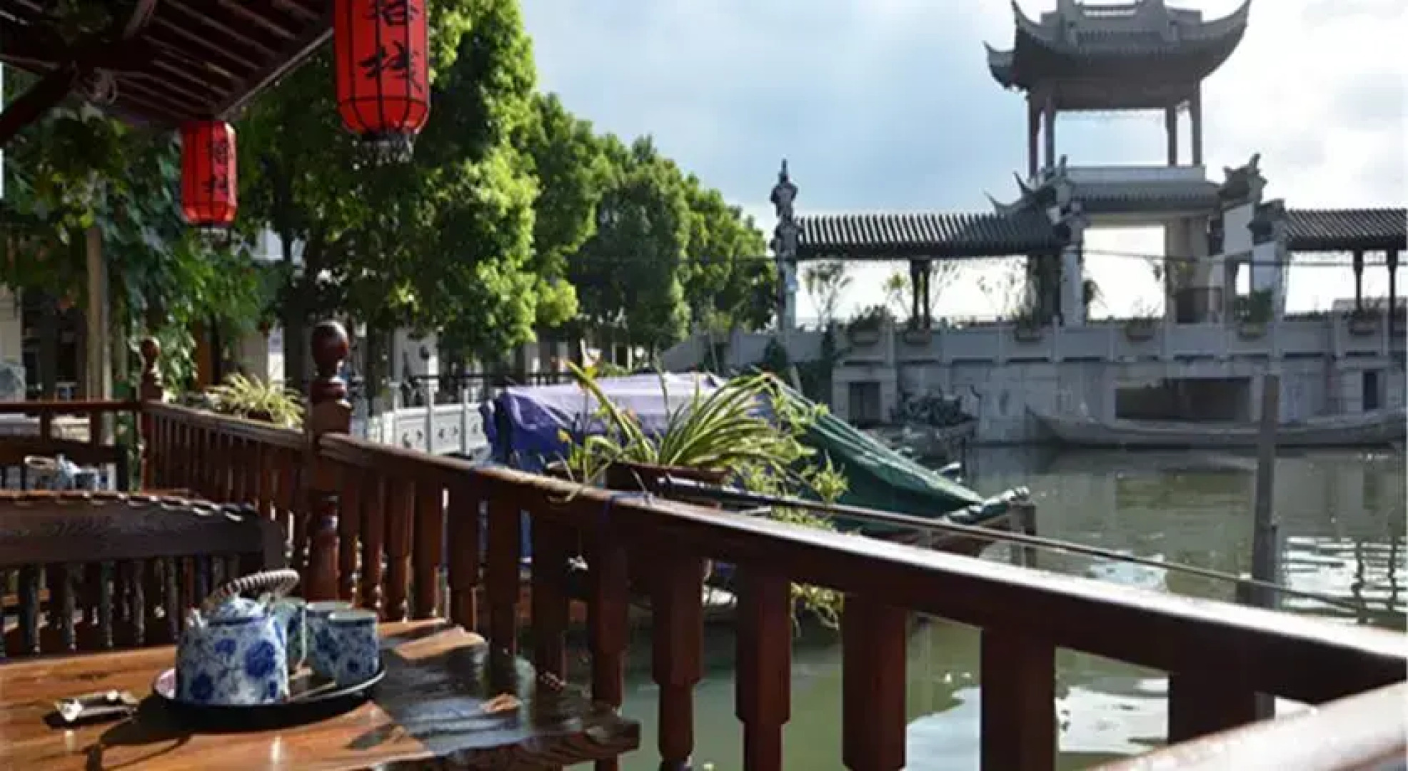 Zhou Zhuang Zhen Feng Inn