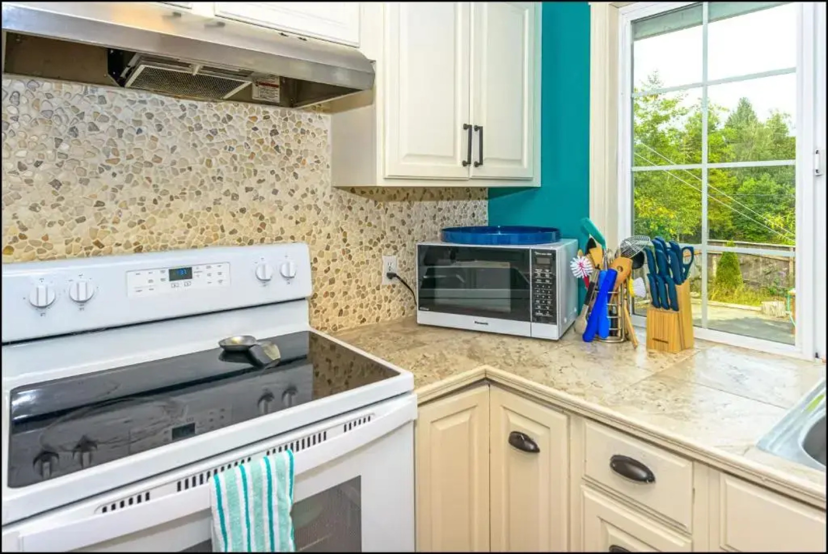 Captain Mike's Snug Harbor