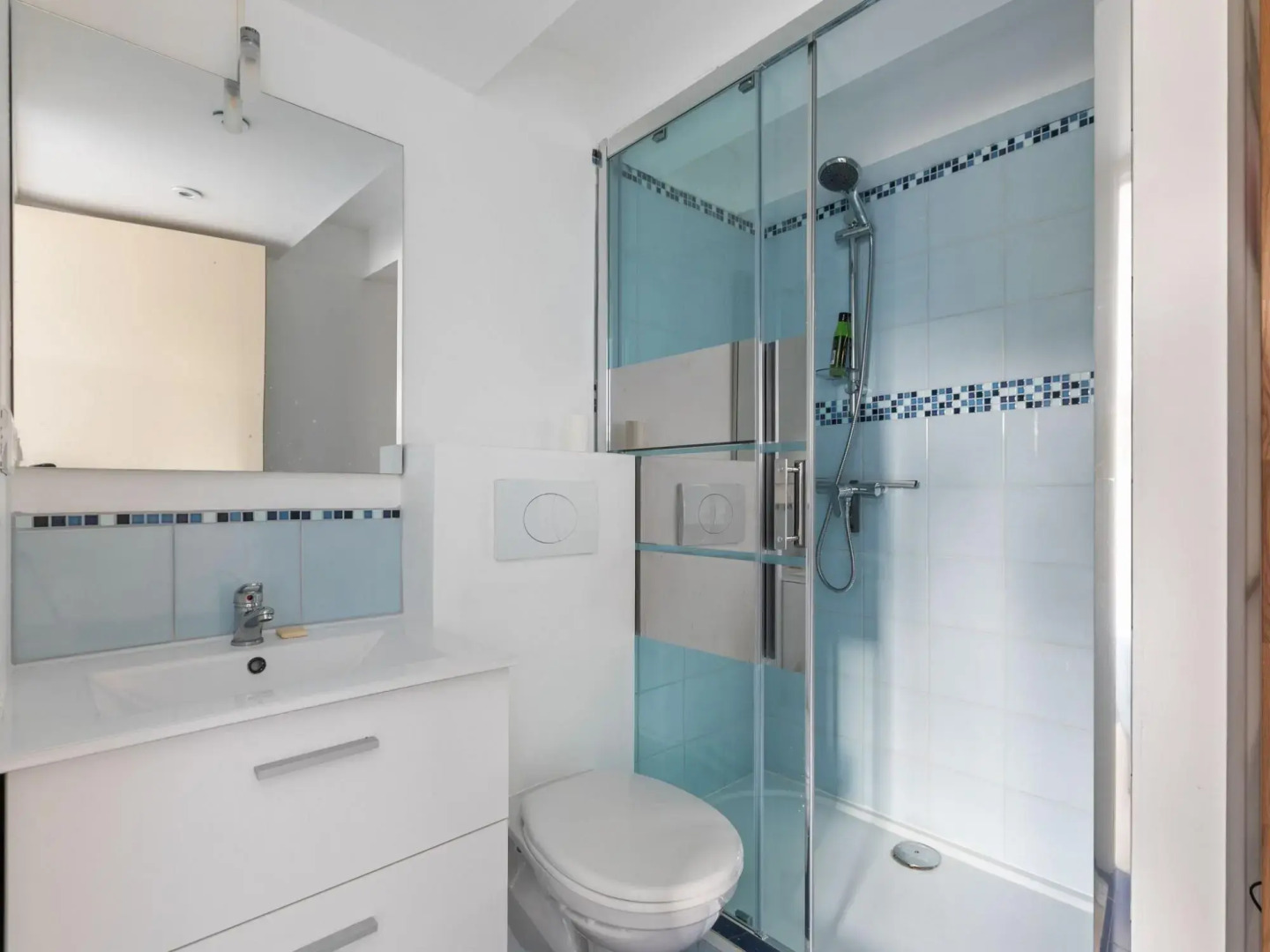 Modern Villa in Roquebrun with Private Pool