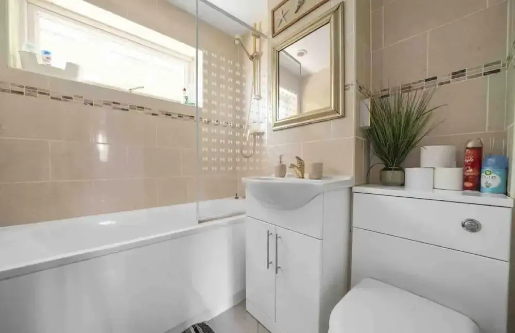 Tranquil Aylesford Retreat With 5 Bedrooms