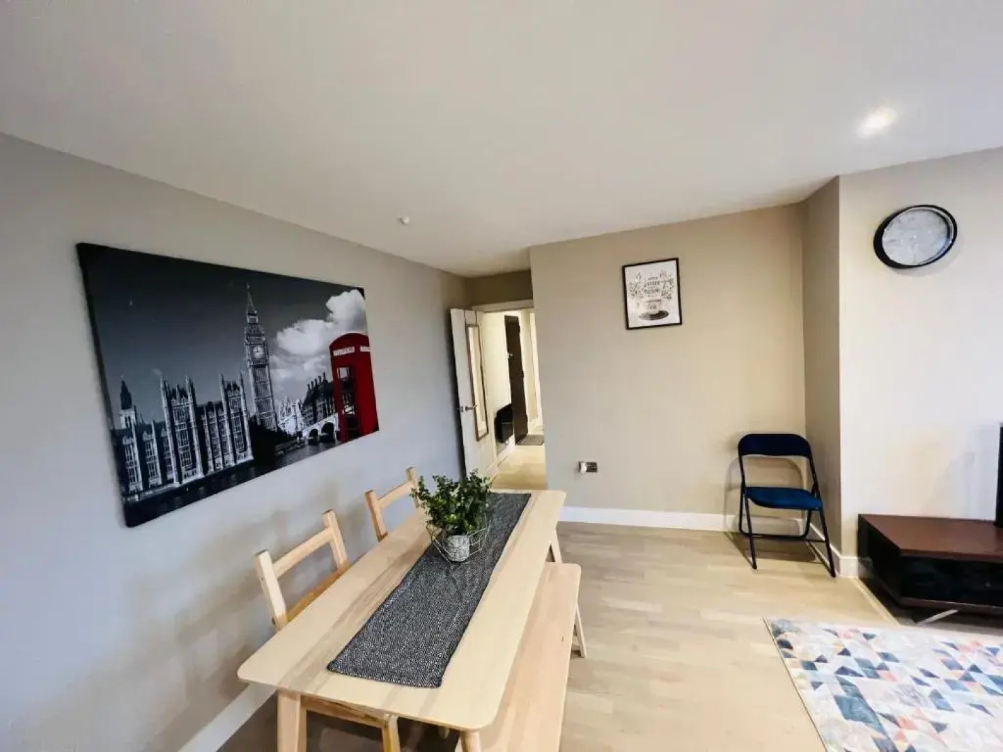 Sunset Shore, City Centre, 2 Bed Apt, Free Parking