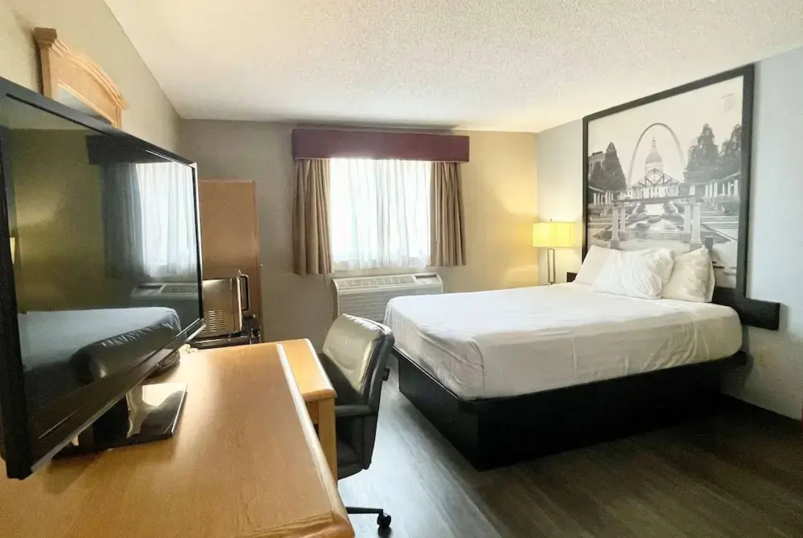 Super 8 Motel - St. Clair
