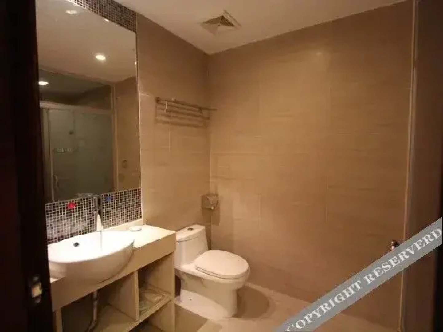 Maoming Zhanquan Hotel (People's Square High-speed Railway Station)