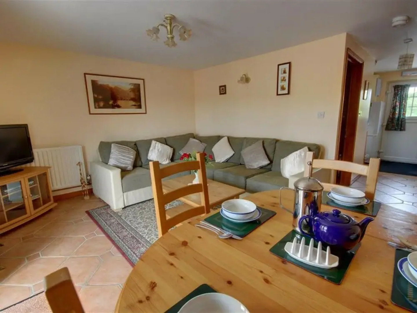 Pleasant holiday home in South Molton with Garden