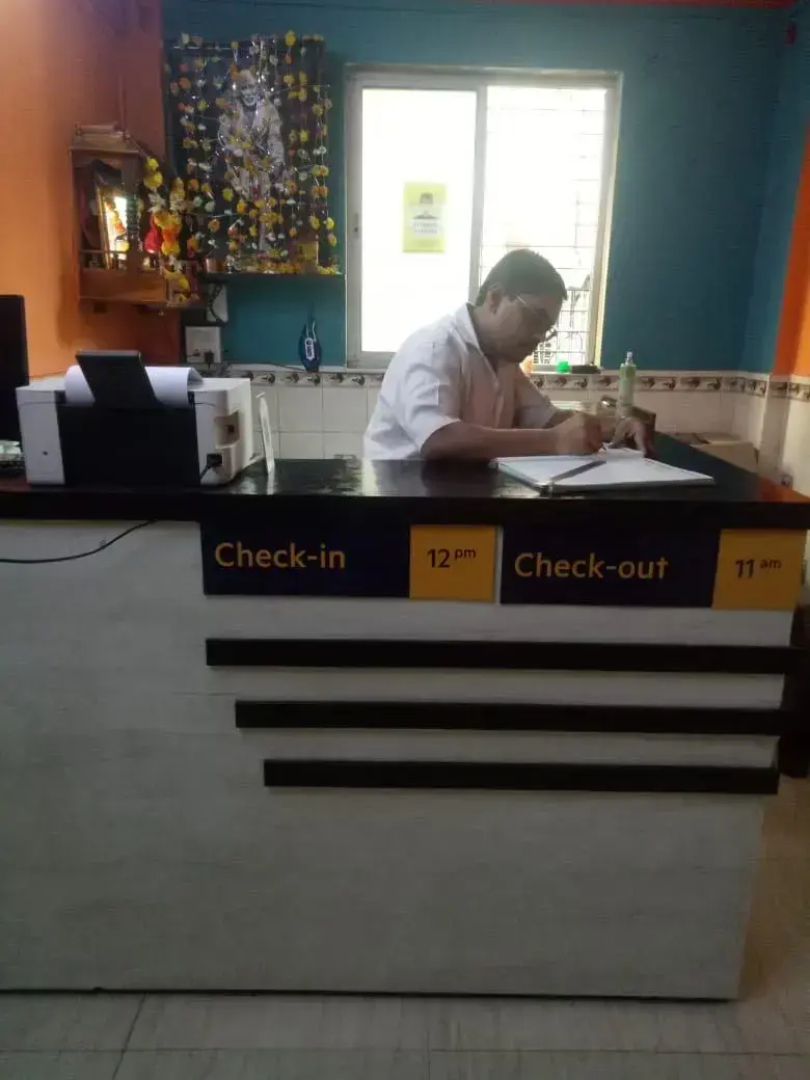Viraj Lodging & Boarding by OYO Rooms
