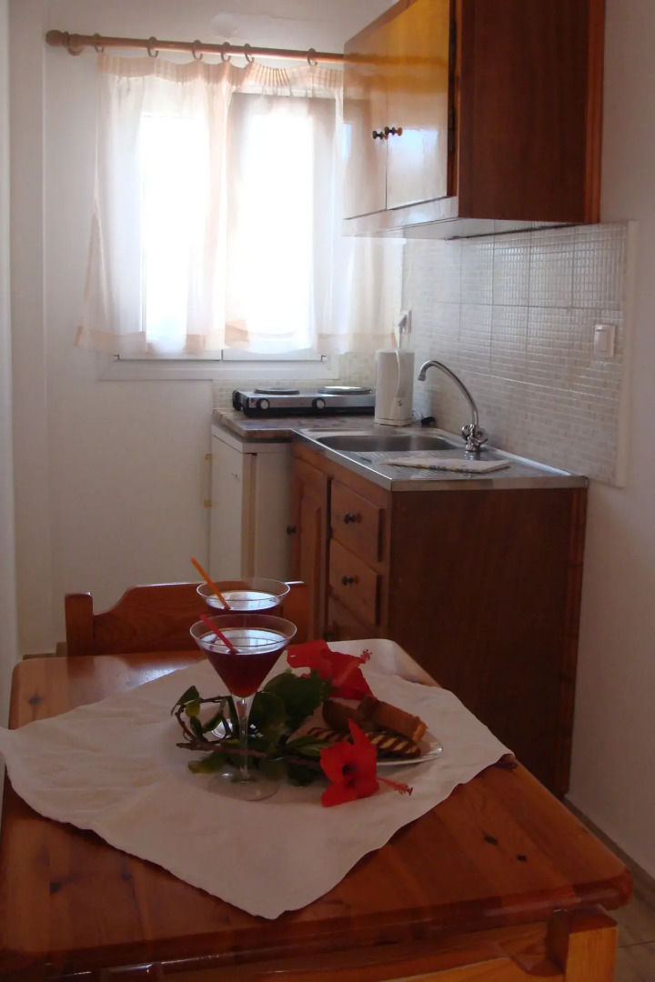 Anemos Studios & Apartments